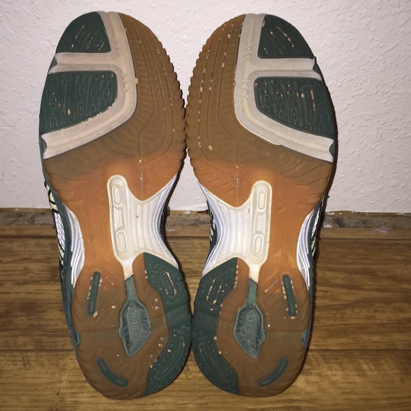 ASICS - Picture 5 of 6